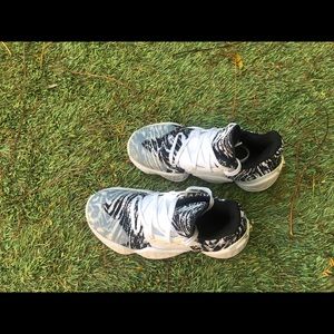 Adidas Harden Volume 4 boys sneakers